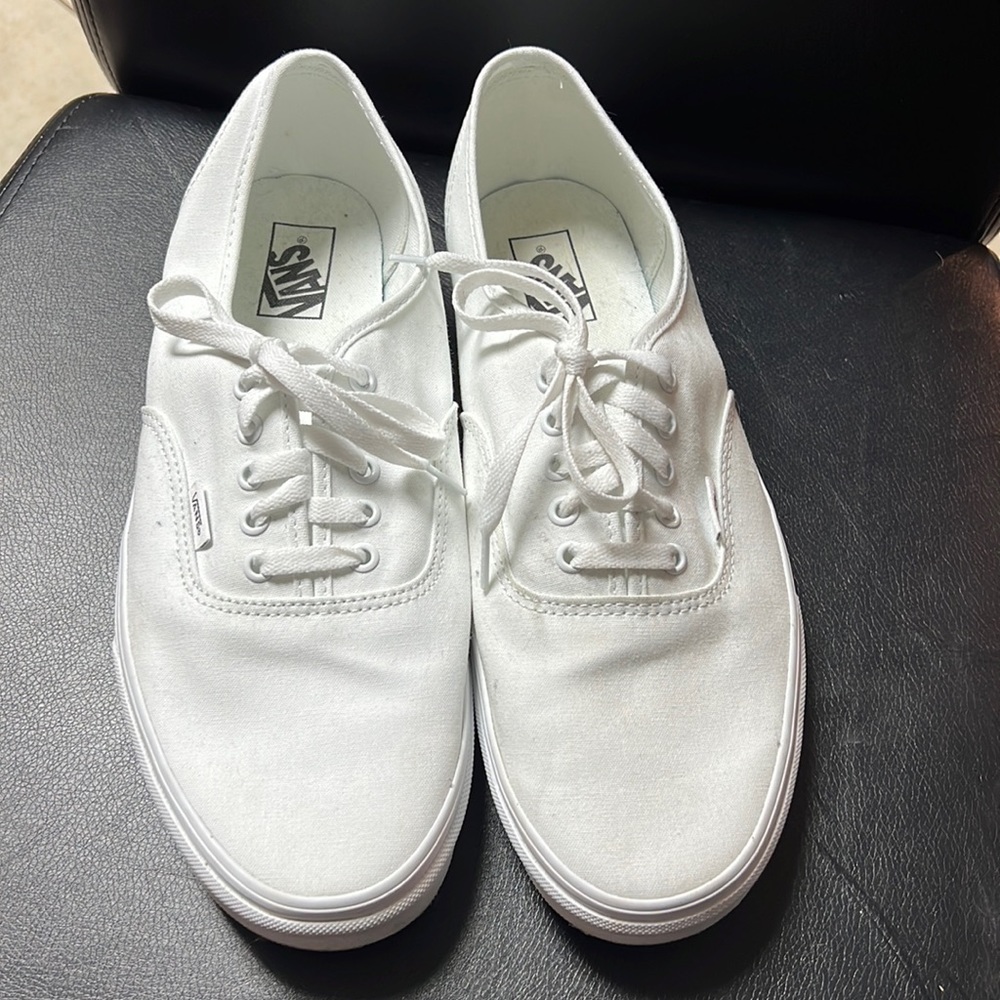 Vans Classic white shoe